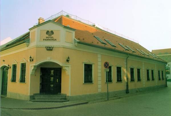 Hotel Pannonia 3*
