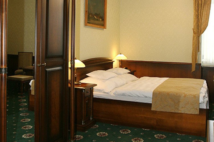Hotel Eger And Park  4*