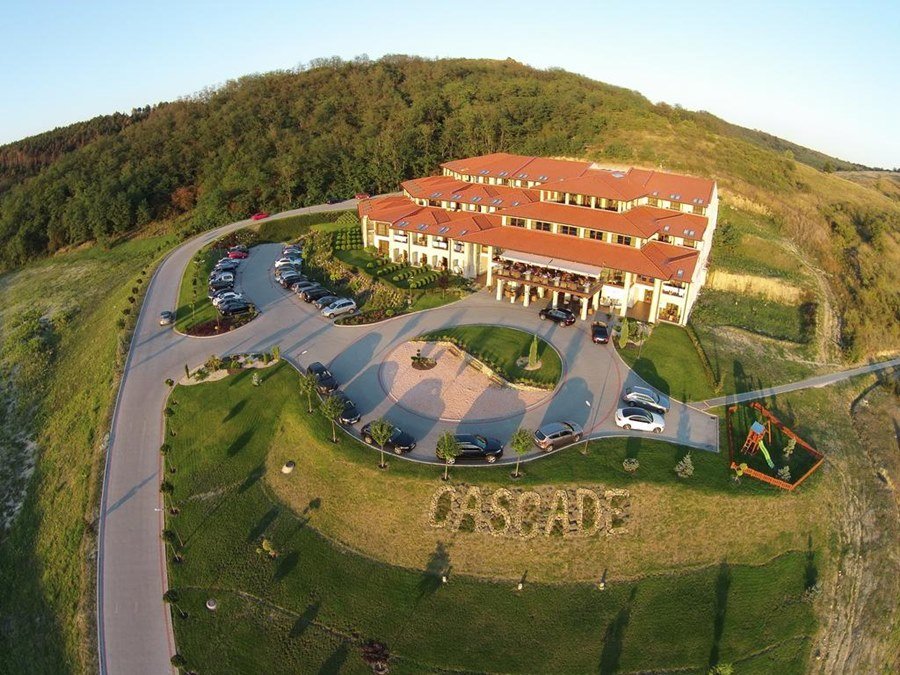 Cascade Resort And Spa Hotel 4*