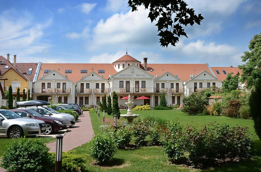 Ametiszt Hotel 3*