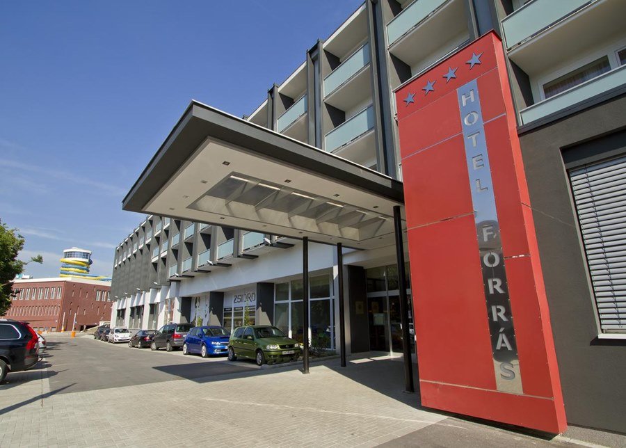Hunguest Hotel Forrás 4*